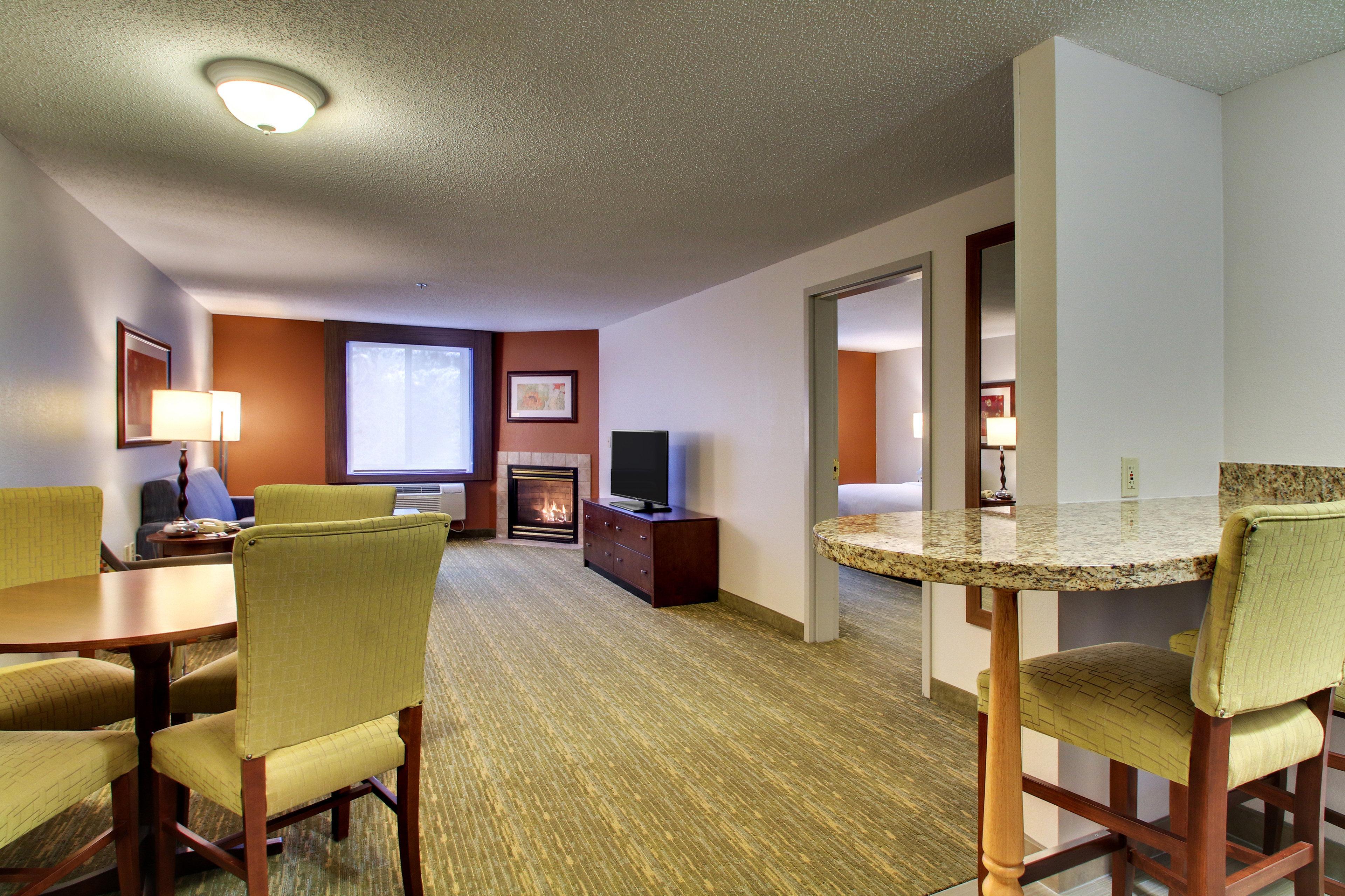 Holiday Inn Express & Suites - Lincoln East - White Mountains, An Ihg Hotel Dış mekan fotoğraf
